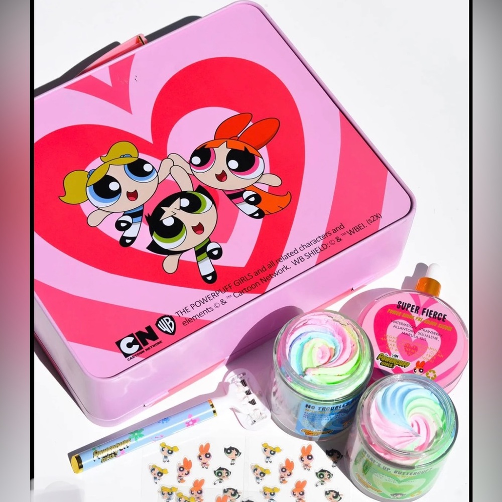 Truly Beauty Powerpuff Girls Limited Collector’s Edition Tin Lunchbox shave kit